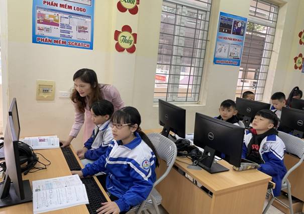Hiệu quả ban đầu từ thí điểm đề án chuyển đổi số trong trường học Thanh Hóa - Hình 1