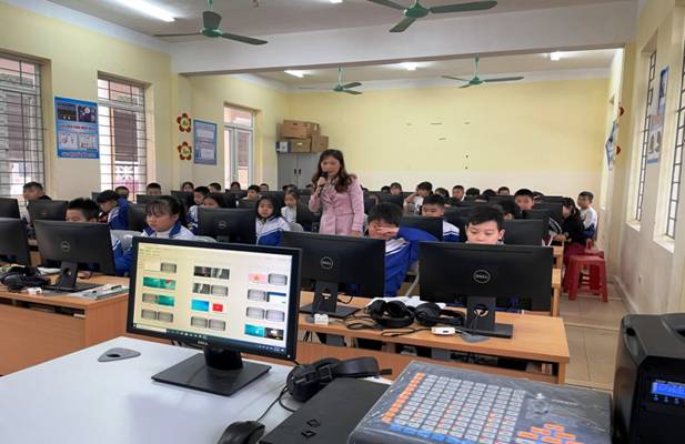 Hiệu quả ban đầu từ thí điểm đề án chuyển đổi số trong trường học Thanh Hóa - Hình 2